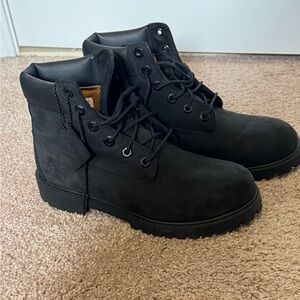 Timberland boots-Black sz 5.5 GREAT CONDITION